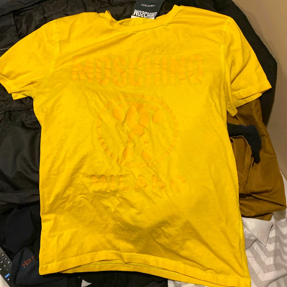 Moschino Milano size L yellow T shirt